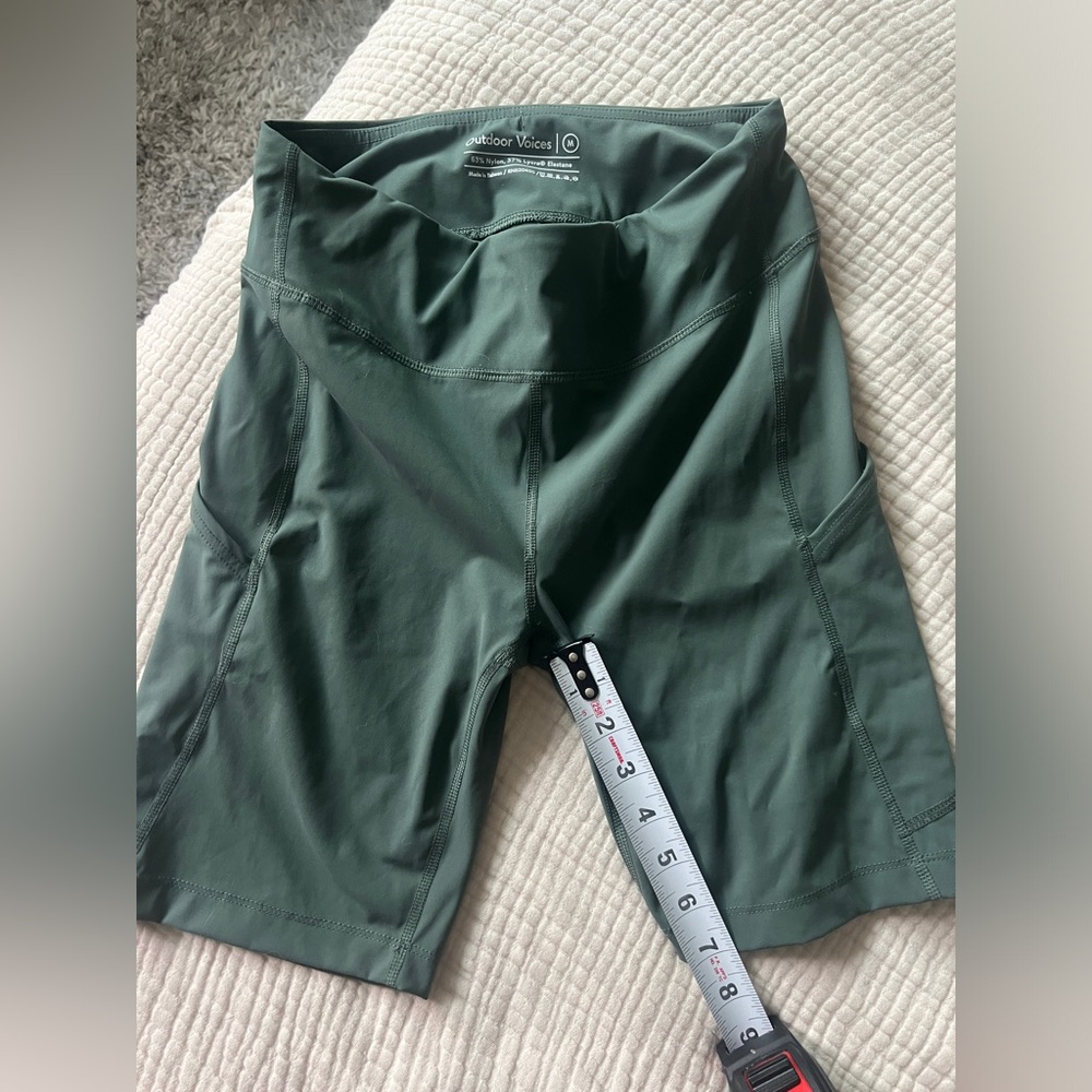 Outdoor voices biker shorts size medium